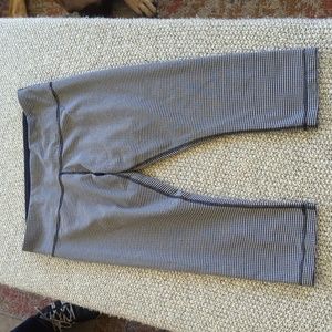 Used Lululemon Size 10, Checkered, Crop Capri Leggings